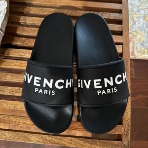 Givenchy pool slides